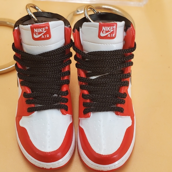 Air Jordan (Pair) 2 Keychain Mini 3D Super Realistic, in a hard Plastic Box (C25 - Picture 11 of 15